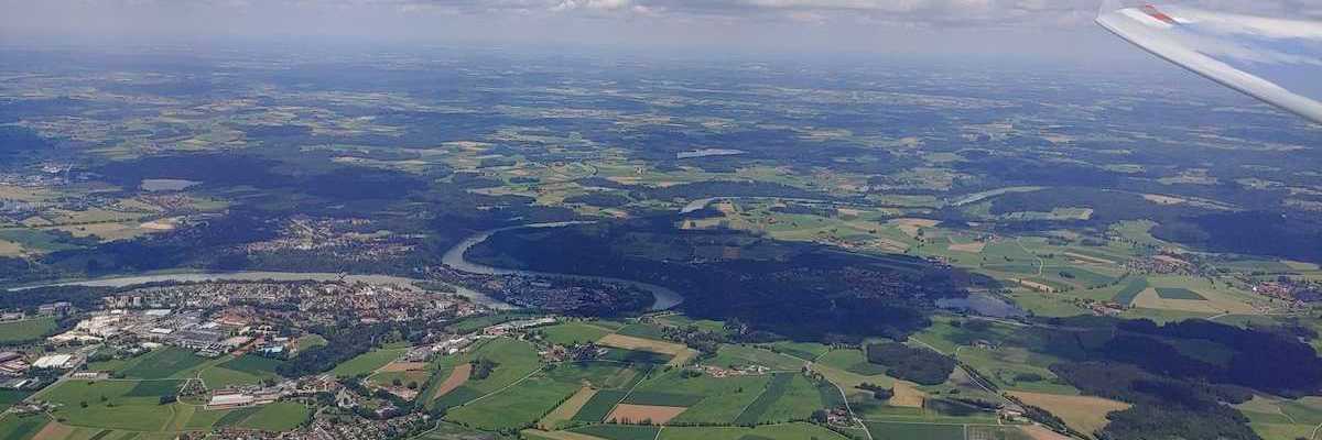 Flugwegposition um 10:05:07: Aufgenommen in der Nähe von Rosenheim, Deutschland in 1576 Meter